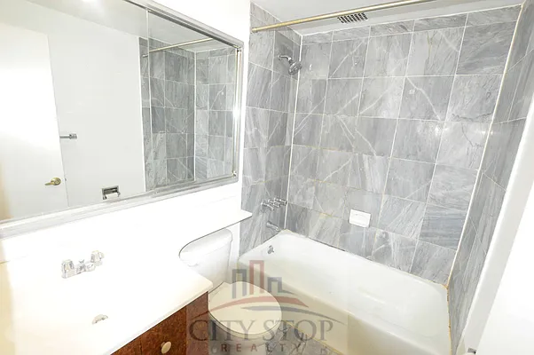 Rented by City Stop Realty | media 21