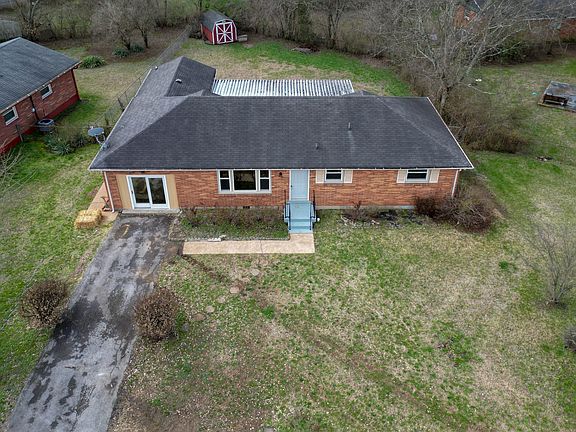 2nd image of 3025 Carterwood Dr