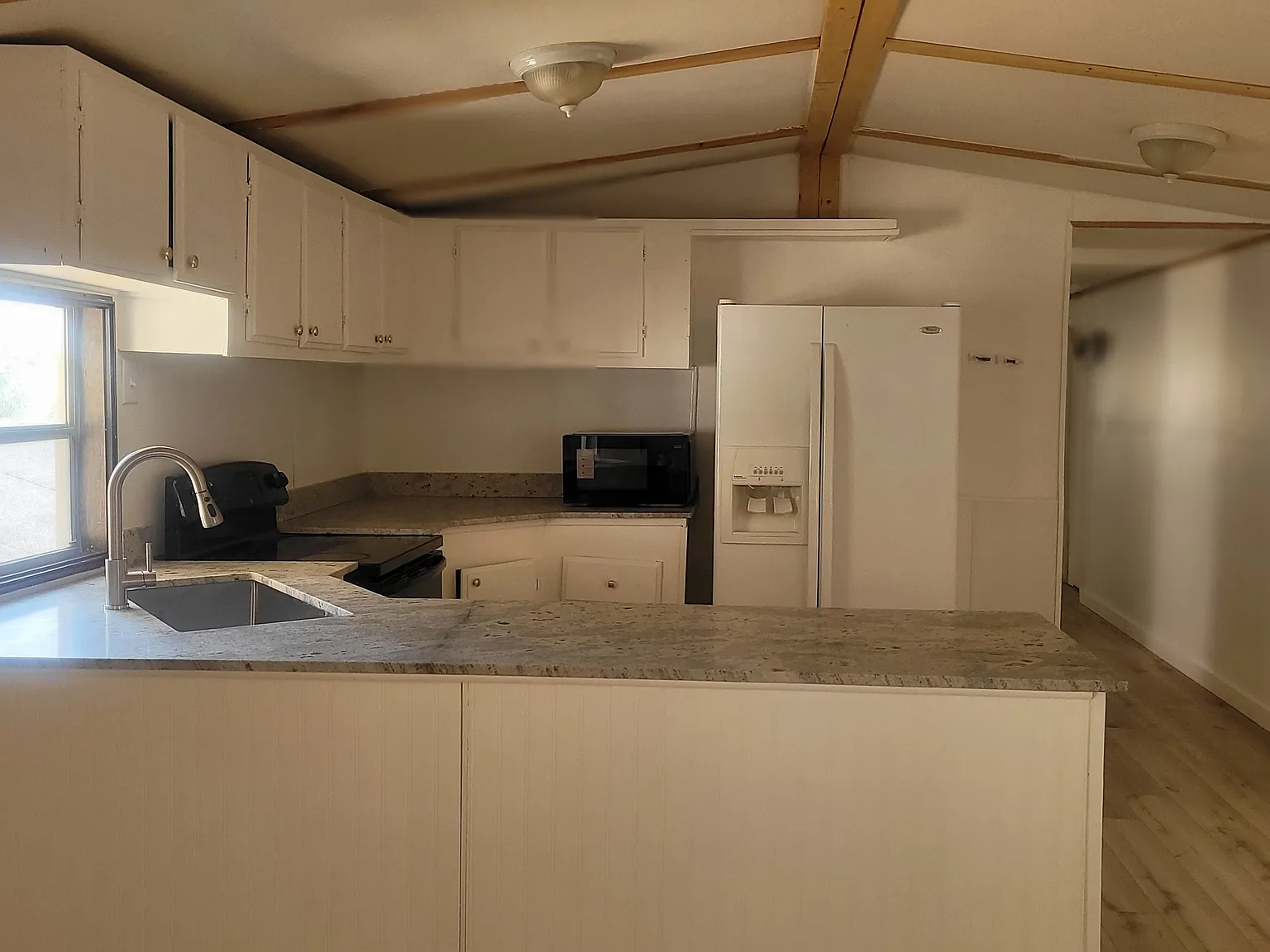 2875 N Hill Field Rd — Photo 3
