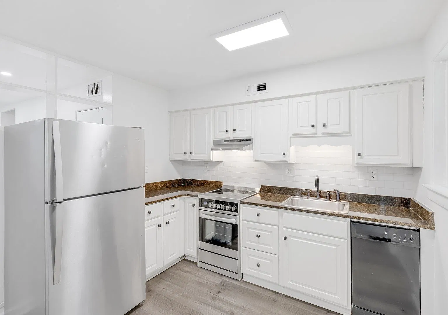 31 Faris Cir. — Photo 2