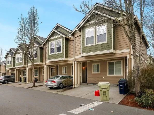 8665 NE Tennyson Ln, Hillsboro, OR 97006