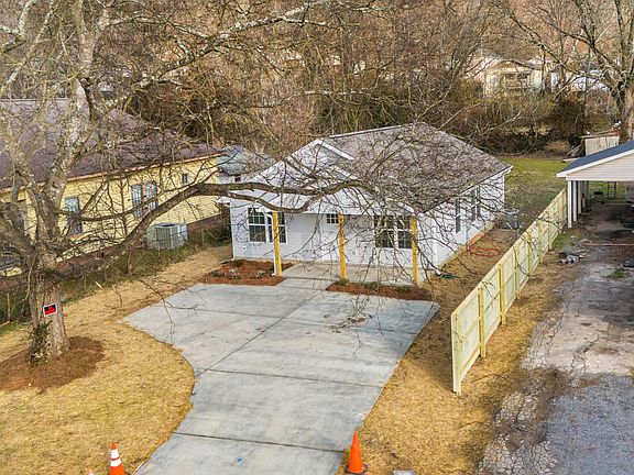 3rd image of 3302 Dodson Ave