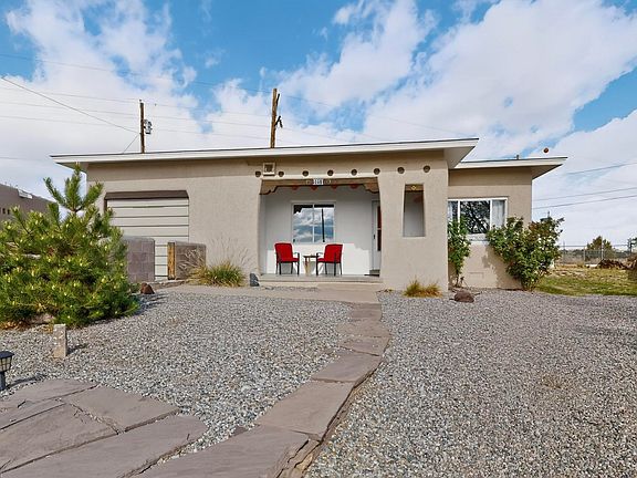3rd image of 1011 Calle Sierra Vis