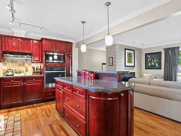 4th image of 4631 113a St NW