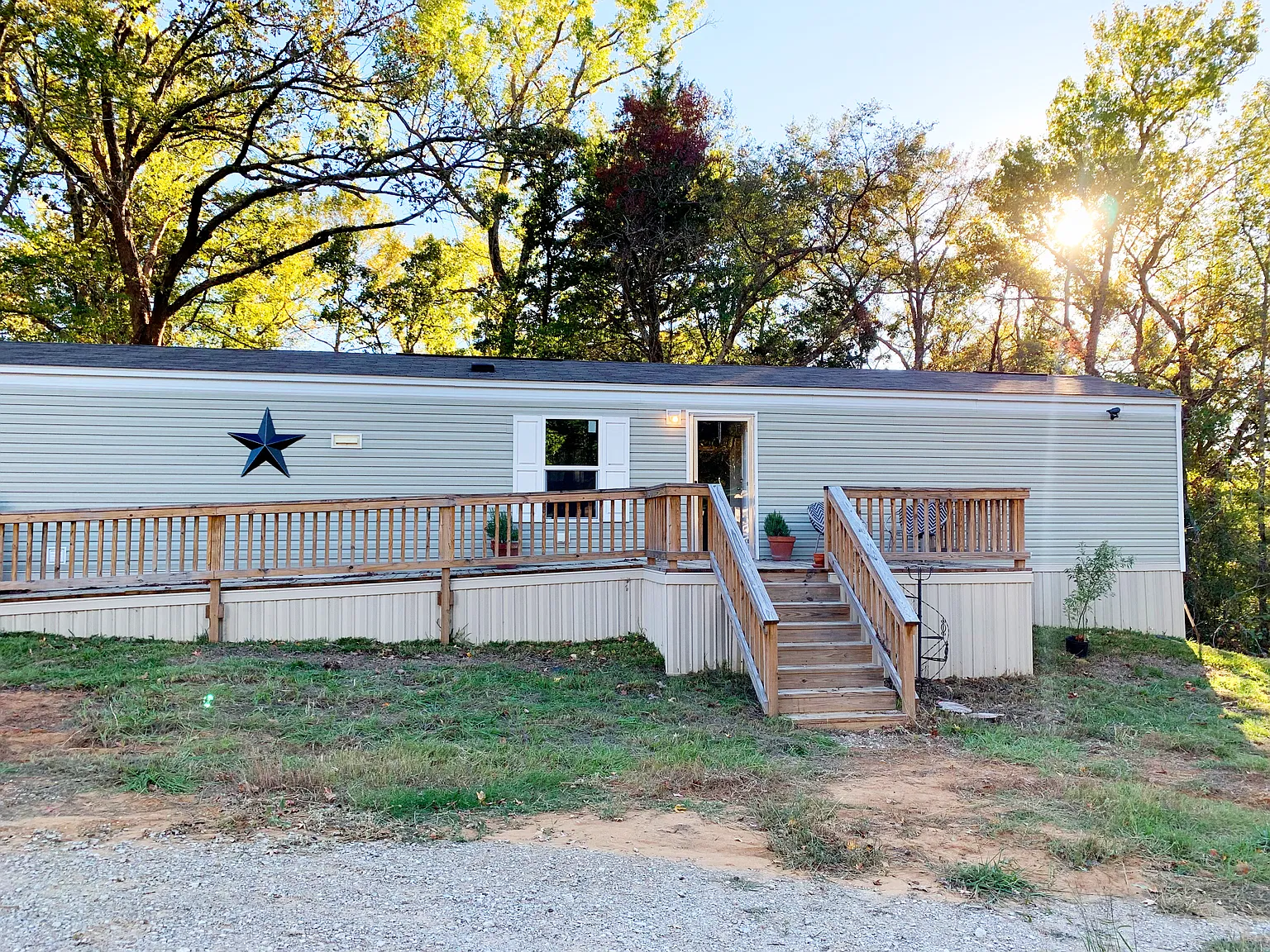 3 bed, 950 sqft, $1,400 — Photo 1