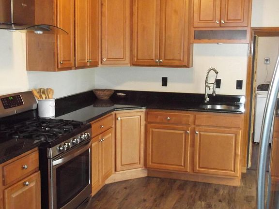 5th image of 225 Bradley Dr NE