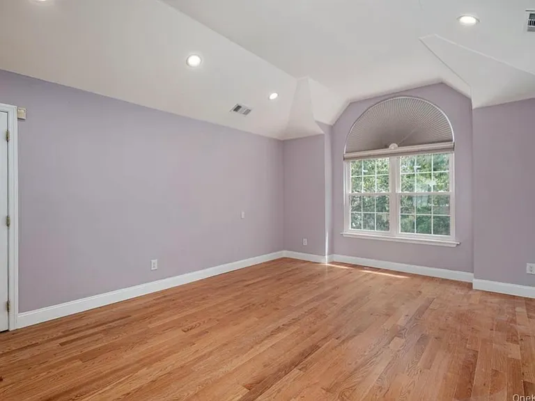 23 Honeysuckle Ct — Photo 10