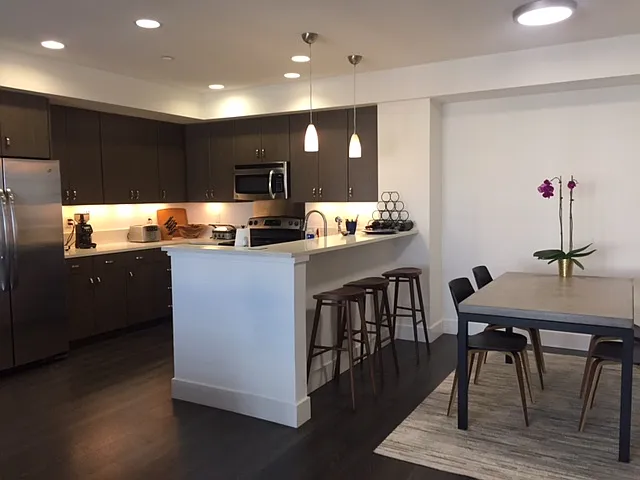 Pacific Terrace — Photo 6