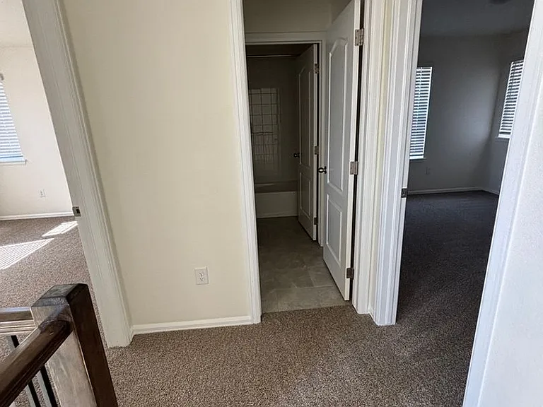 17612 Cherokee St — Photo 19
