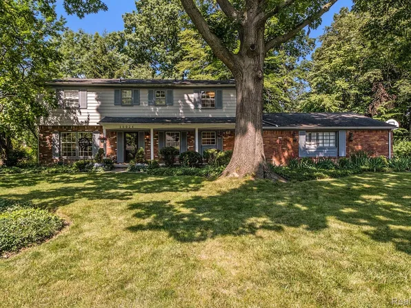 30024 Woodbrook St, Farmington Hills, MI 48334