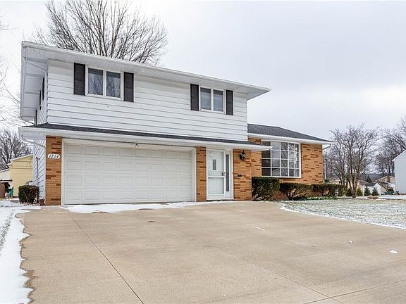 3rd image of 1214 Glenn Dr