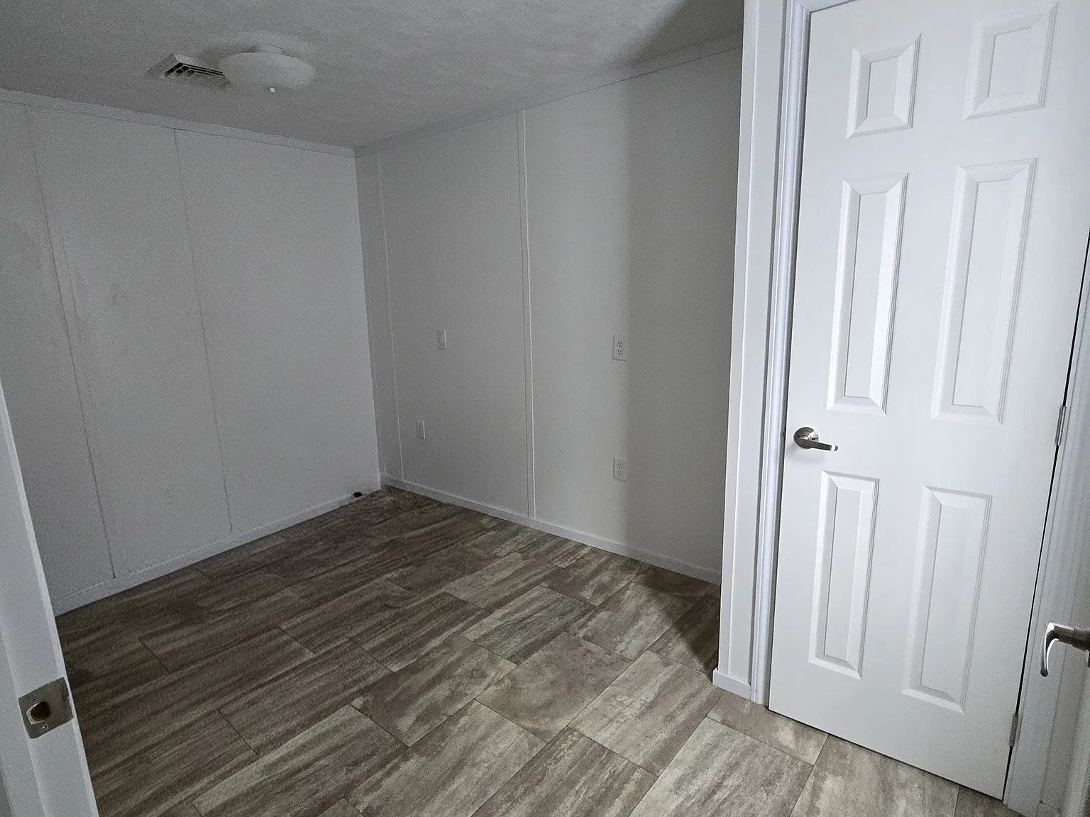 2 bed, $950 — Photo 2