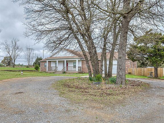 2nd image of 102 Lakeridge Dr