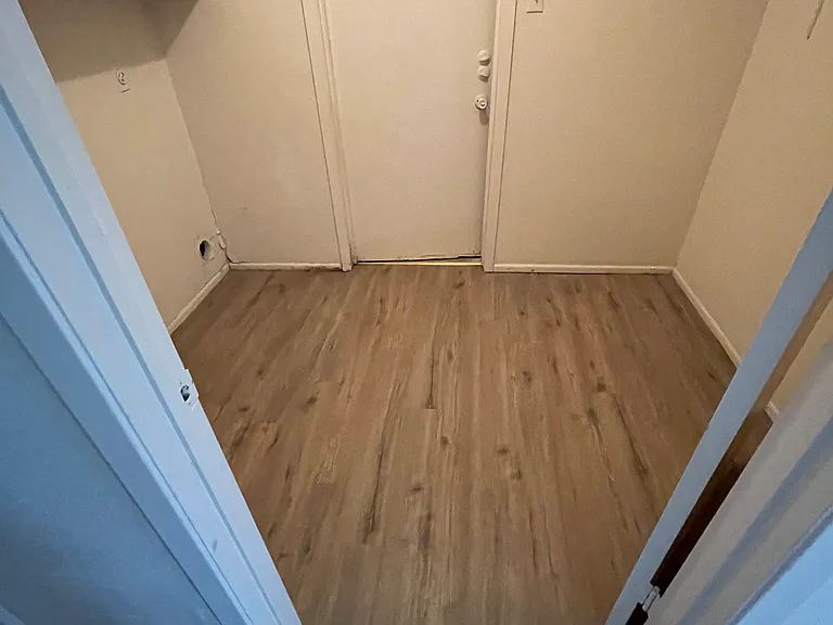 6307 Green Circle Dr — Photo 2