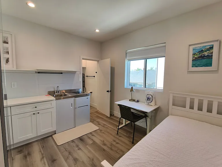 3020 S Normandie Ave — Photo 3