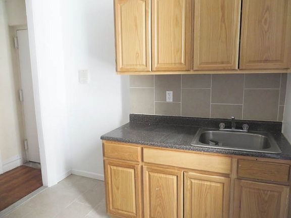2nd image of 36 Bedford Park Blvd E APT 2C