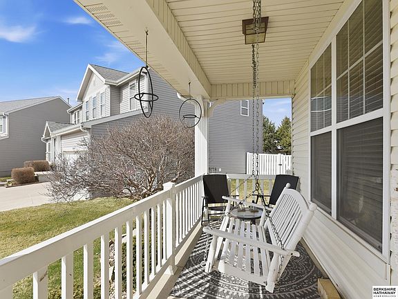 3rd image of 15802 Stony Cir
