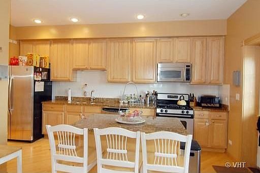 3rd image of 5325 S Woodlawn Ave APT 3S