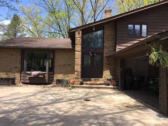 2nd image of 8676 Hollis Ln
