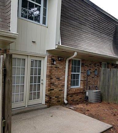 2nd image of 1702 Mercury Blvd