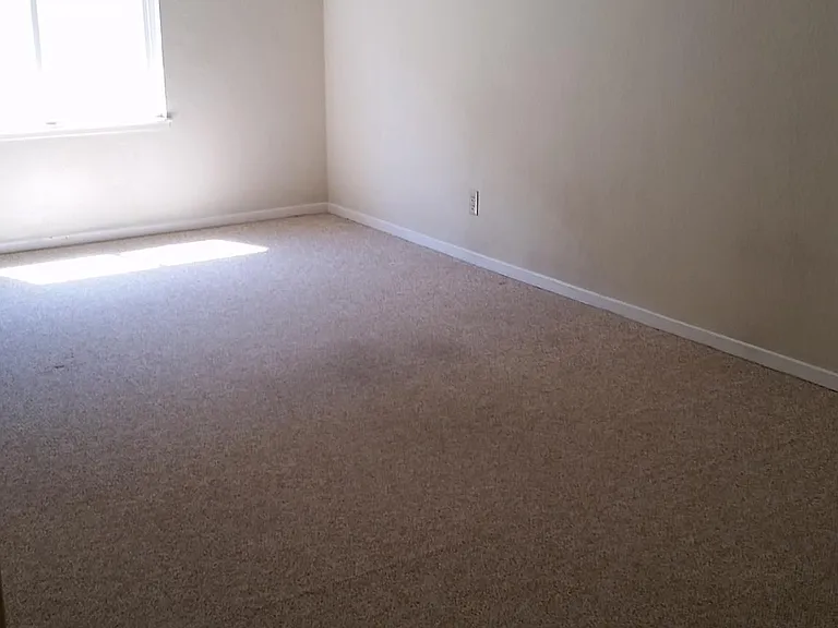 21900 Byrne Ct — Photo 6