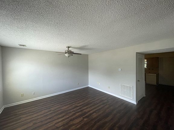3rd image of 5432 Nottinghill Dr