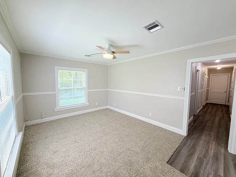 809 Beecher St — Photo 5