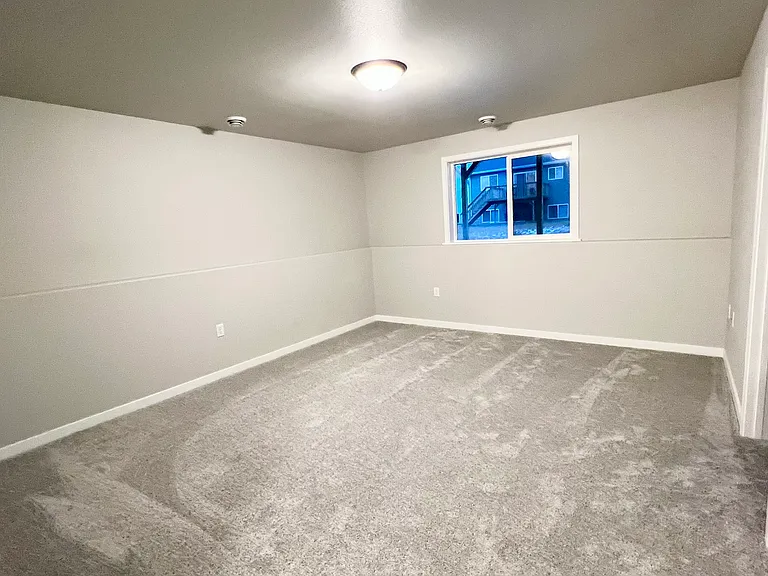 6868 Thomas St — Photo 10