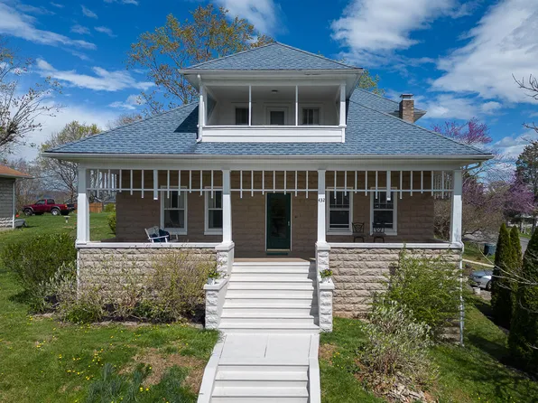 432 Morningside Dr, Lexington, VA 24450