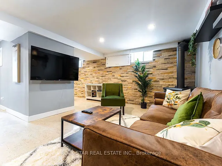 102 Kribs St #LOWER — Photo 2