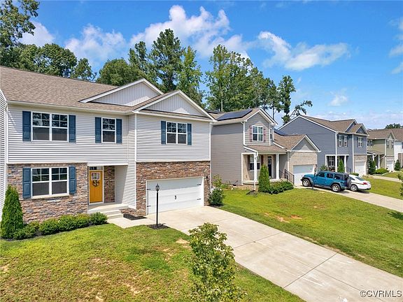 3rd image of 7557 Sedge Dr