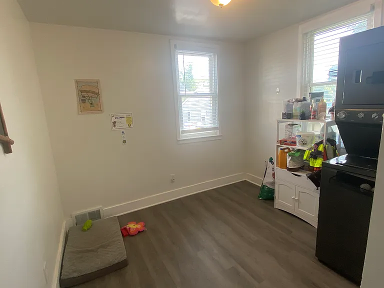 Laundry / Pet Room Photo #1