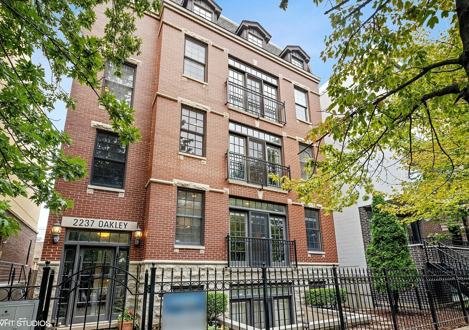 2237 N Oakley Ave APT 1, Chicago, IL 60647 | Zillow