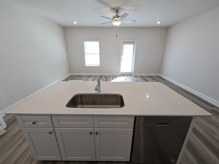 5723 Sandy Walk St — Photo 10