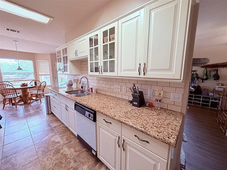 2805 Feathercrest Dr — Photo 10