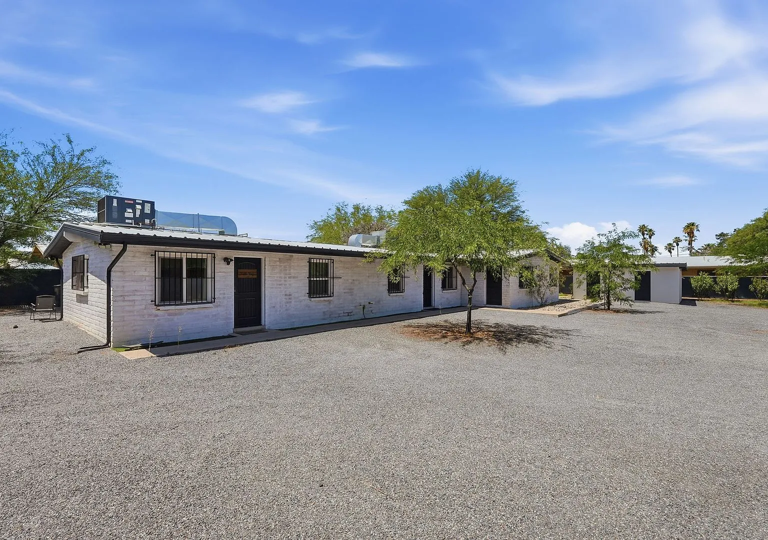 Bright & Airy Central Tucson 1-Bed with Private Enclosed Backyard | No Carpet — Photo 3