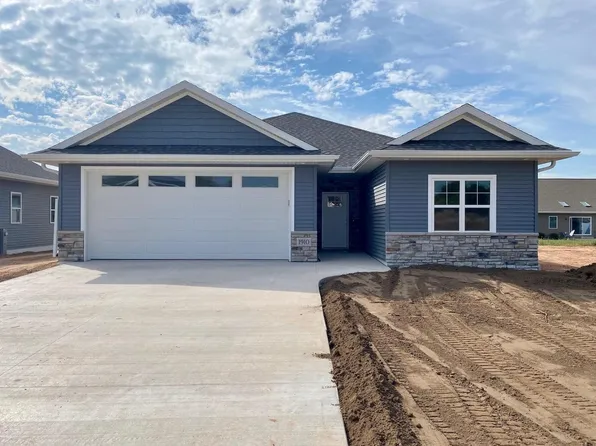 1741 Anna Ct, Green Bay, WI 54311