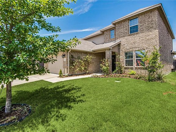 2nd image of 1532 Castle Creek Dr
