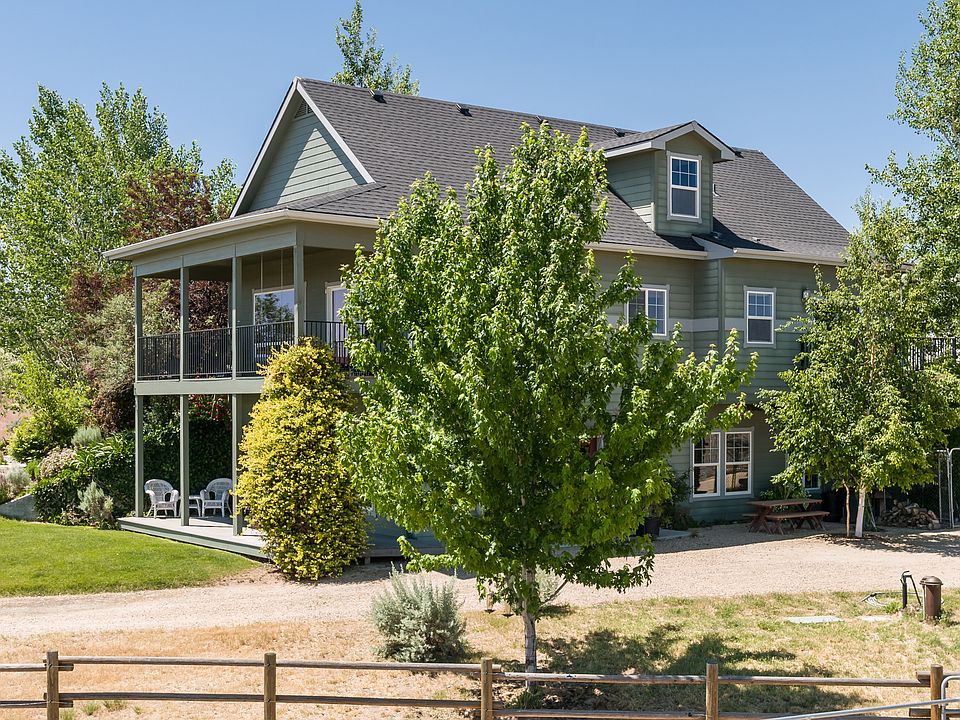Double South-facing porches 