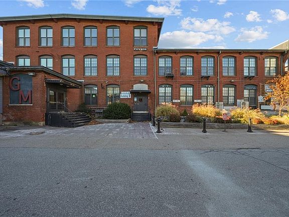 2nd image of 1117 Douglas Ave APT 302