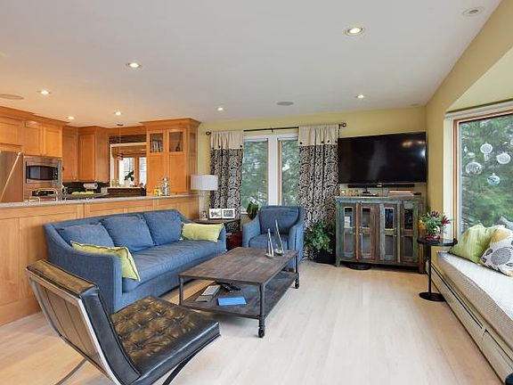 5th image of N55W34456 Tweeden Ln