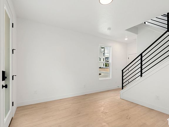 4th image of 11043 S Freestone Rd W #131
