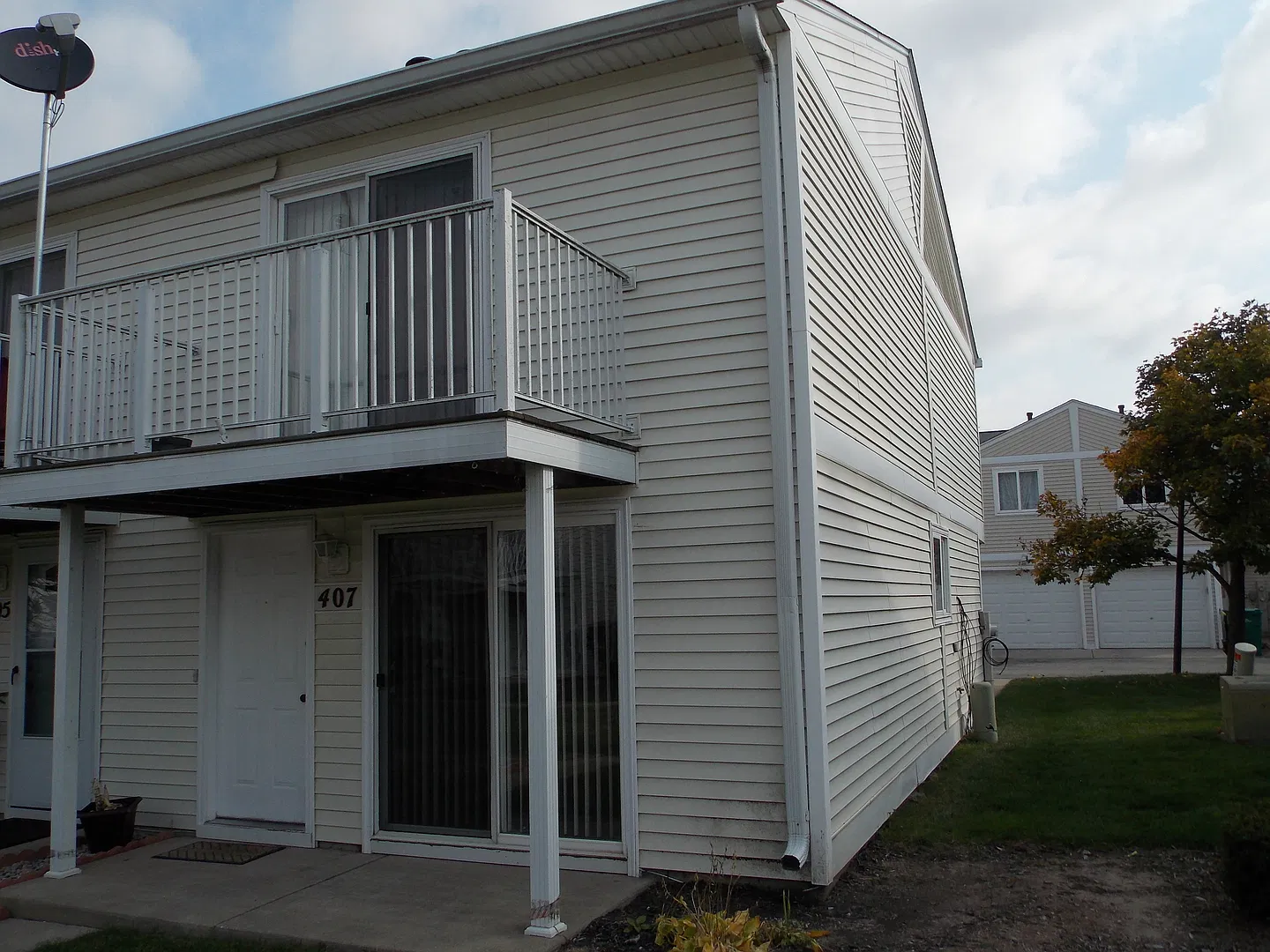 P009 / 407 Meadow Green Ln - 1 — Photo 2