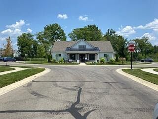 3rd image of 395 Sweet Run Cir E