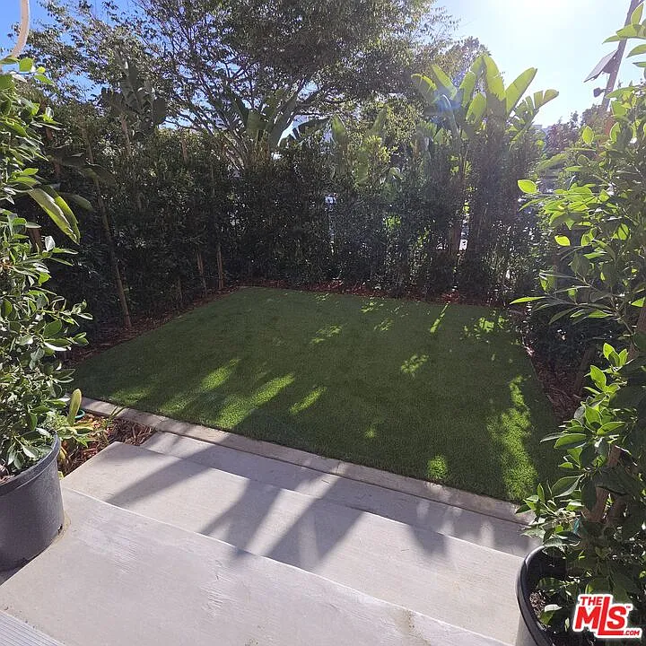 418 S Roxbury Dr — Photo 4