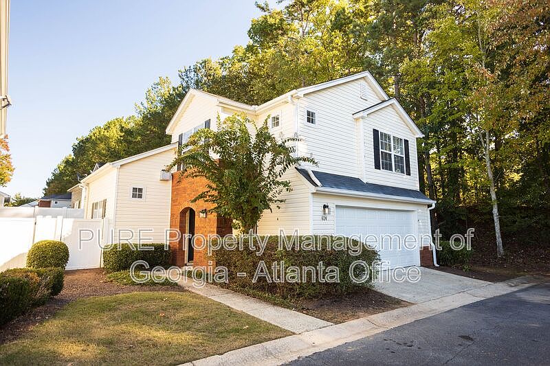 1st image of 624 Bedford Ct