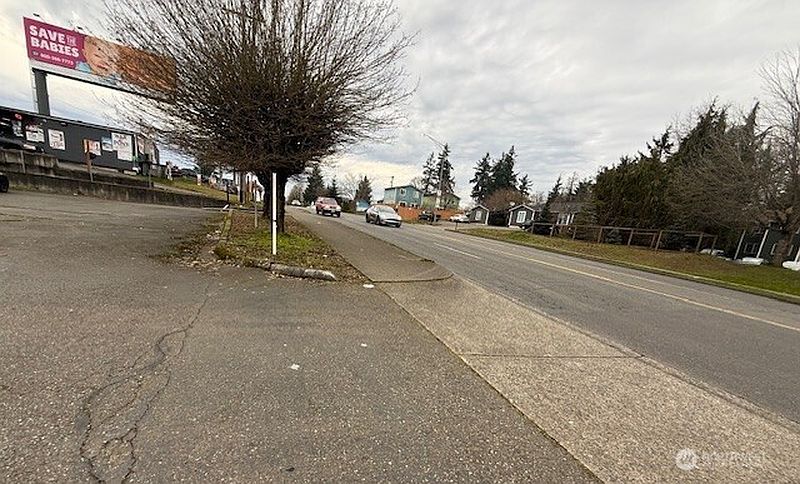 2nd image of 6220 29th Street NE