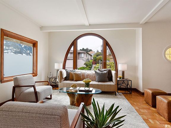 3rd image of 838 Darien Way
