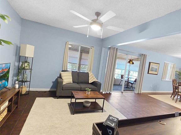 5th image of 553 Fairways Cir #B