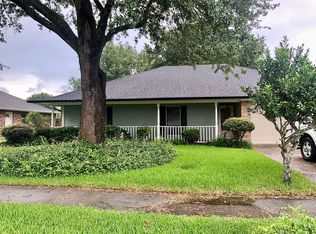 216 Lancaster Dr, Houma, LA 70360